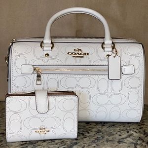 Coach purse w/ matching wallet 🤍